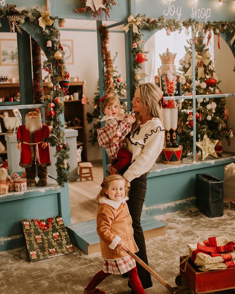 Toyshop Christmas — sesión en el estudio