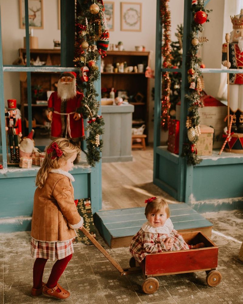 Toyshop Christmas — sesión en el estudio